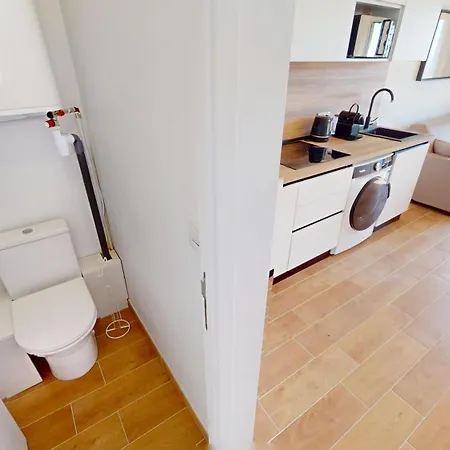 דירה 55e - Superbe Climatise Entierement Renove Au 5eme Et Dernier Etage Sur Le Bord De De